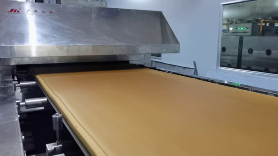 Biscuits en acier de gâteau de ceinture faisant le four cuire au four tunnel de gaz de convection d'air chaud